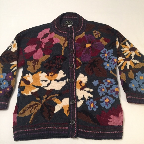 Sue Bradley Sweaters - Sue Bradley Beautiful Cardigan Sweater. M